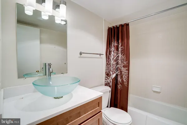 $549,000 | 4620 North Park Avenue, Unit 709E, Chevy Chase, MD 20815