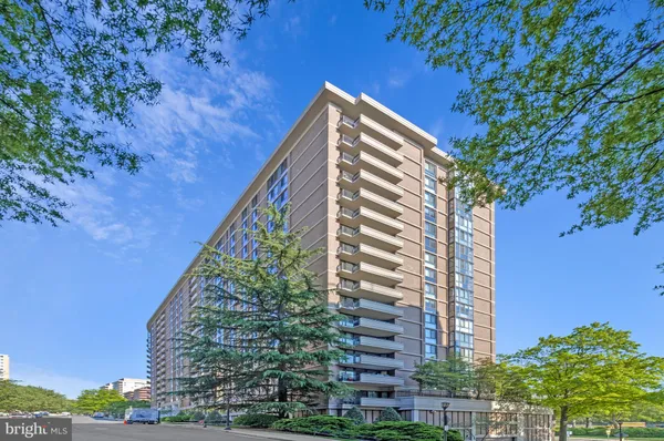 $549,000 | 4620 North Park Avenue, Unit 709E, Chevy Chase, MD 20815