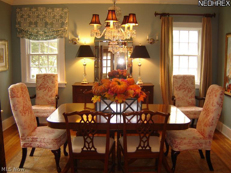16101 Fernway Road Cleveland, OH 44120 - Photo 8 of 20 Gorgeous Dining Room with built in corner cabinets.