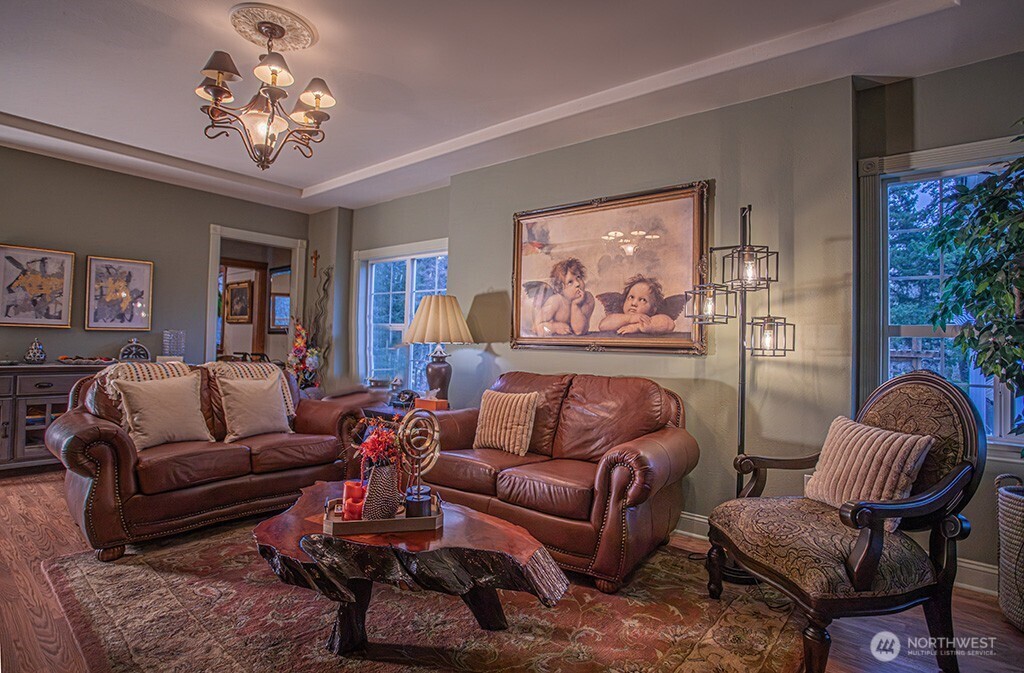 951 Bulman Road Southeast Port Orchard, WA 98366 - Photo 18 of 39 a living room with furniture