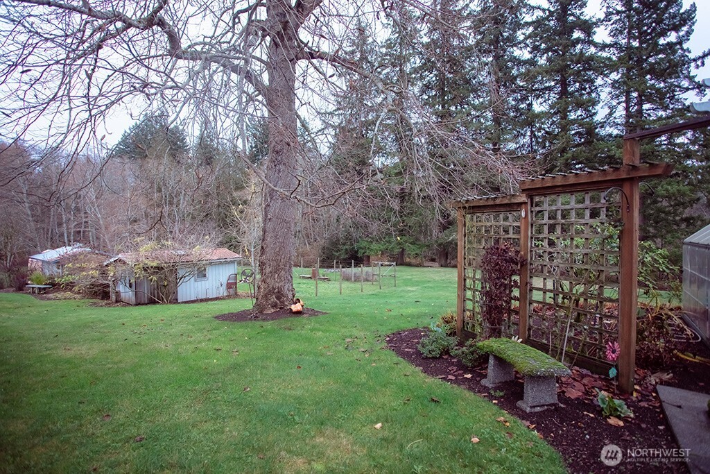951 Bulman Road Southeast Port Orchard, WA 98366 - Photo 33 of 39 a view of a backyard