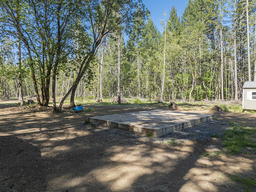382 Garner Road Cave Junction, OR 97523 - Photo 18 of 38 a view of outdoor space with city view