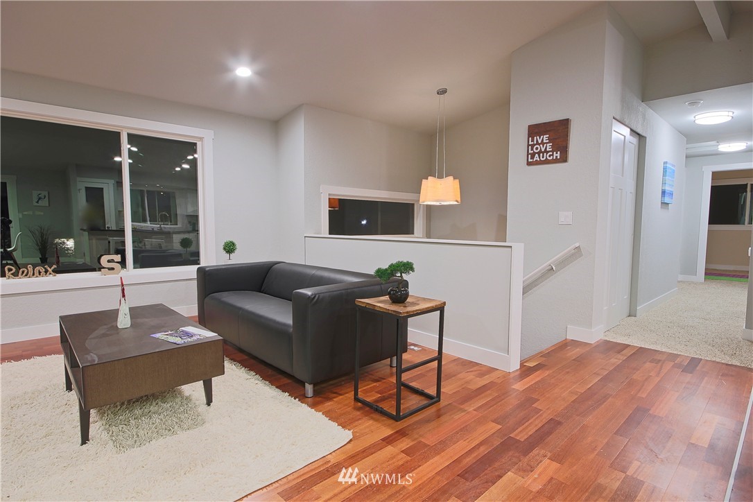21228 Shell Valley Road Edmonds, WA 98026 - Photo 2 of 20