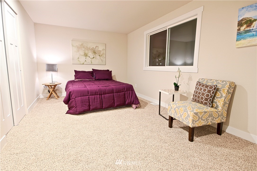 21228 Shell Valley Road Edmonds, WA 98026 - Photo 14 of 20
