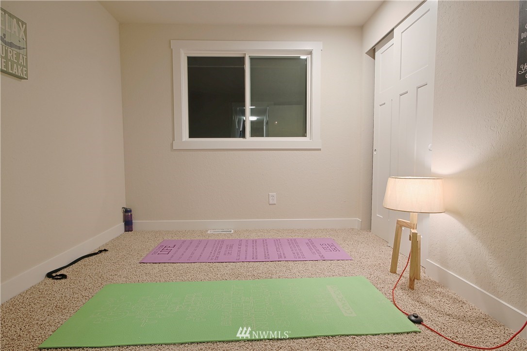21228 Shell Valley Road Edmonds, WA 98026 - Photo 16 of 20