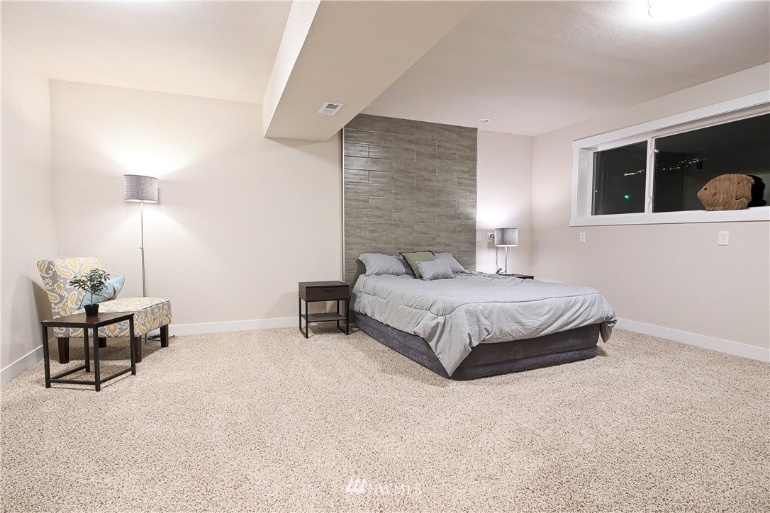 21228 Shell Valley Road Edmonds, WA 98026 - Photo 9 of 20