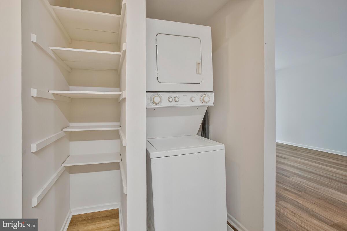 2574 Riva Road, Unit 19A Annapolis, MD 21401 - Photo 23 of 35 a utility room with dryer and washer
