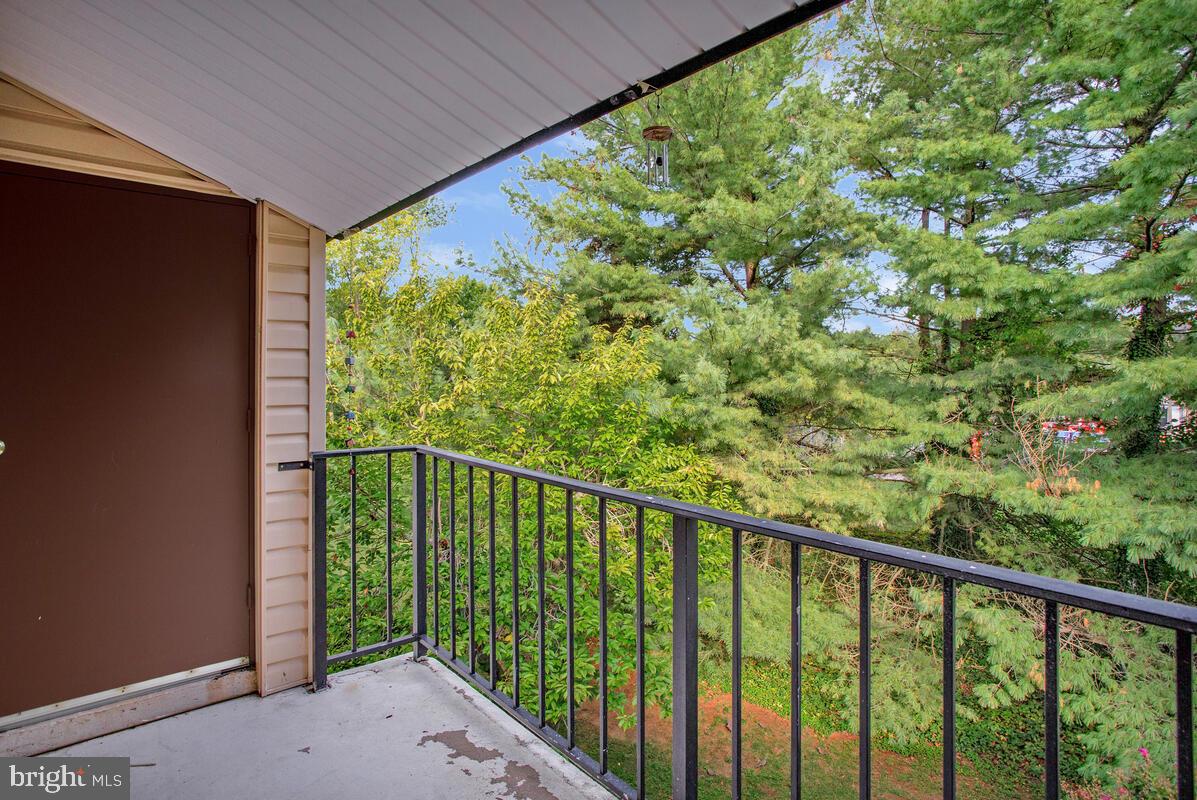 2574 Riva Road, Unit 19A Annapolis, MD 21401 - Photo 31 of 35 a view of a balcony with an outdoor space
