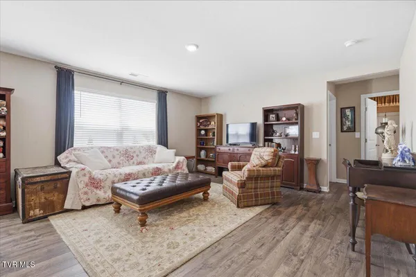 $399,900 | 4019 Wesoga Drive, Dandridge, TN 37725