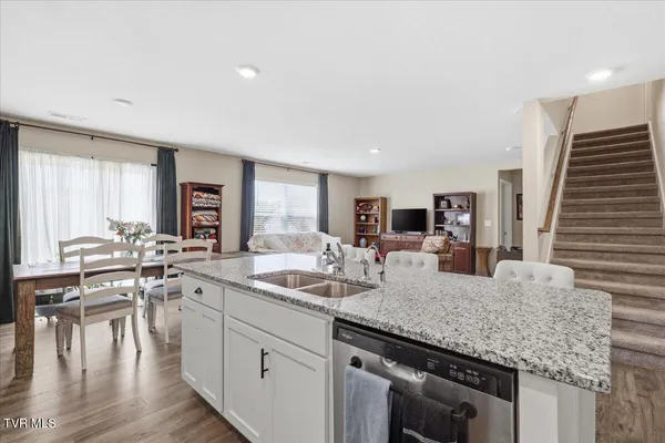 $399,900 | 4019 Wesoga Drive, Dandridge, TN 37725