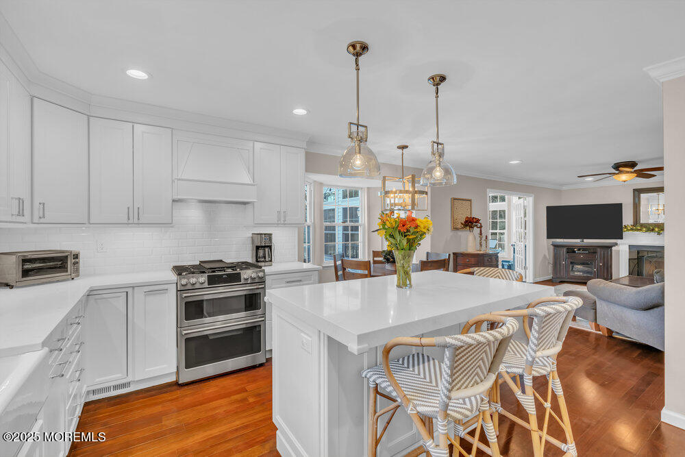 107 Meadow Drive Shrewsbury, NJ 07702 - Photo 13 of 47 mjb04228_742