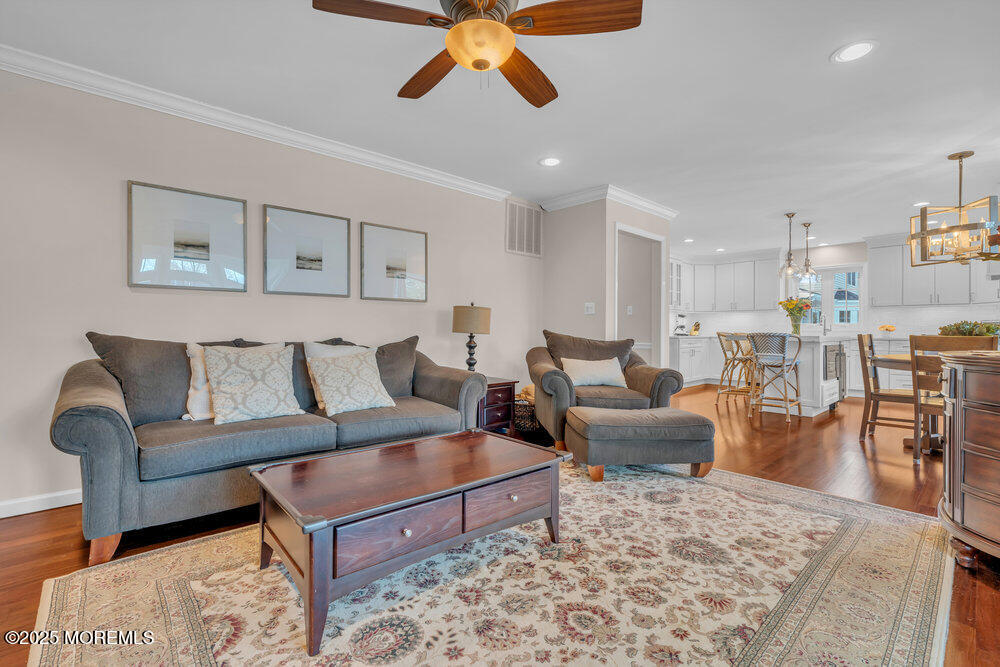 107 Meadow Drive Shrewsbury, NJ 07702 - Photo 17 of 47 mjb04258_215