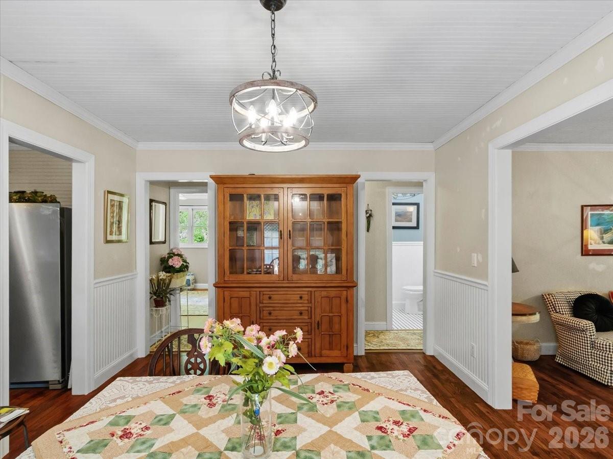 9130 Double Island Road Green Mountain, NC 28740 - Photo 7 of 40