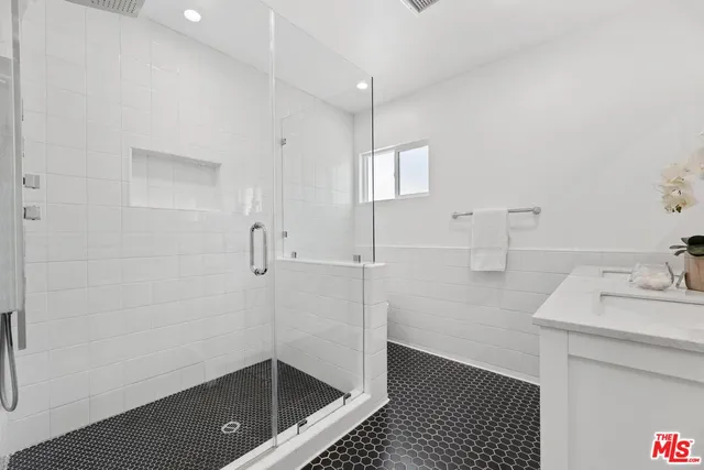 $1,199,999 | 5846 Shoshone Avenue, Encino, CA 91316