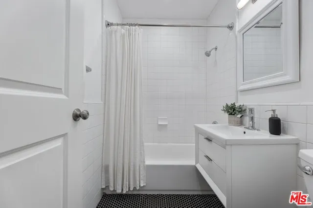 $1,199,999 | 5846 Shoshone Avenue, Encino, CA 91316