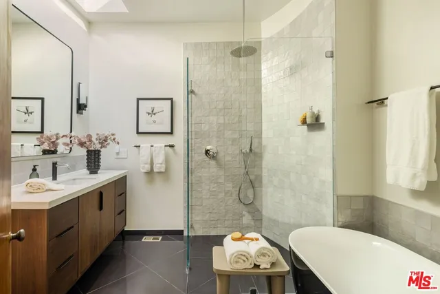 $1,299,000 | 1009 Holly Road, Santa Paula, CA 93060