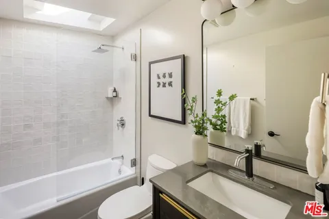 $1,299,000 | 1009 Holly Road, Santa Paula, CA 93060