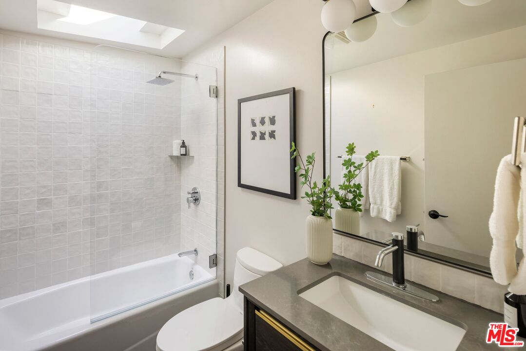 1009 Holly Road Santa Paula, CA 93060 - Photo 15 of 23