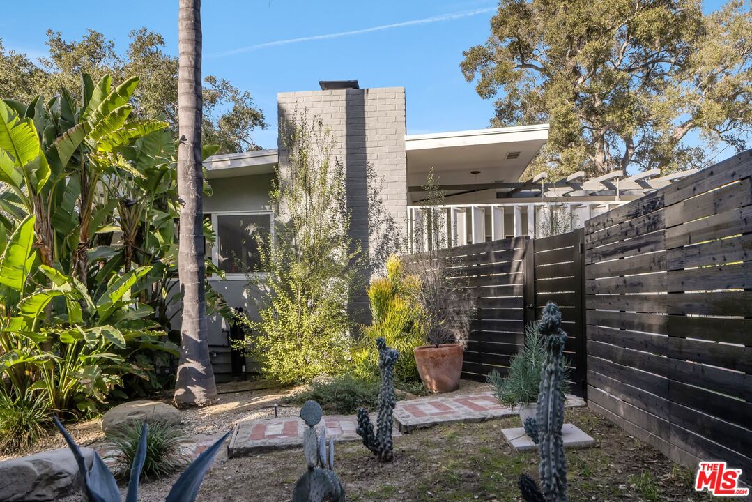 1009 Holly Road Santa Paula, CA 93060 - Photo 22 of 23