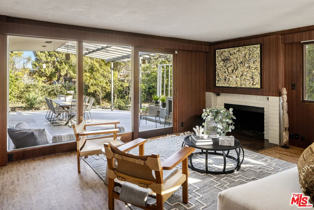 1009 Holly Road Santa Paula, CA 93060 - Photo 5 of 23