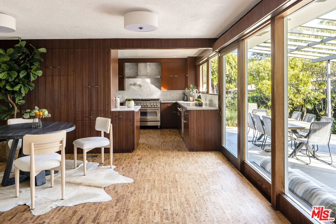 1009 Holly Road Santa Paula, CA 93060 - Photo 7 of 23