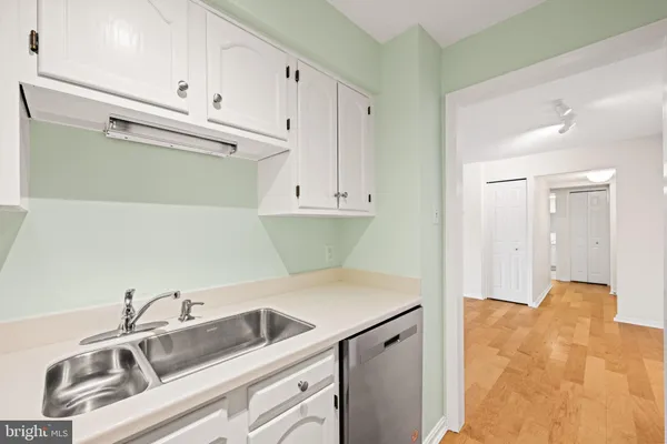 $2,500 | 1301 North Courthouse Road, Unit 1505, Arlington, VA 22201