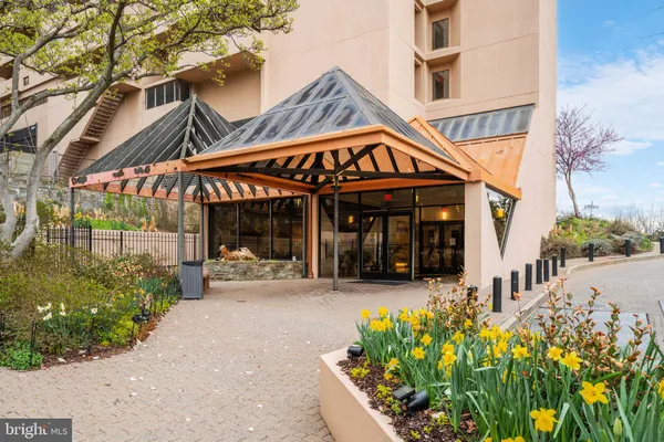 $2,500 | 1301 North Courthouse Road, Unit 1505, Arlington, VA 22201