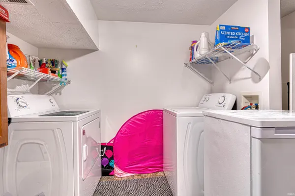 $212,730 | 3006 Galleon Drive, Evansville, IN 47725