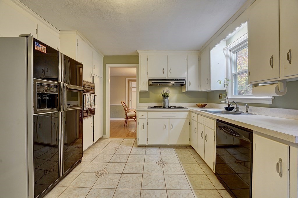 48 Hillside Road Boxford, MA 01921 - Photo 22 of 40