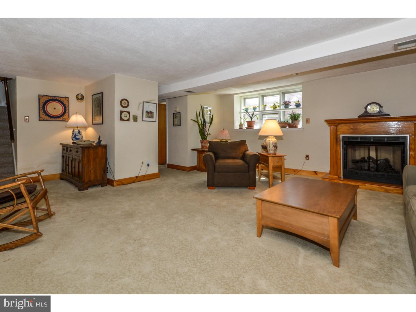 641 Wanamaker Road Jenkintown, PA 19046 - Photo 14 of 25 Family Room