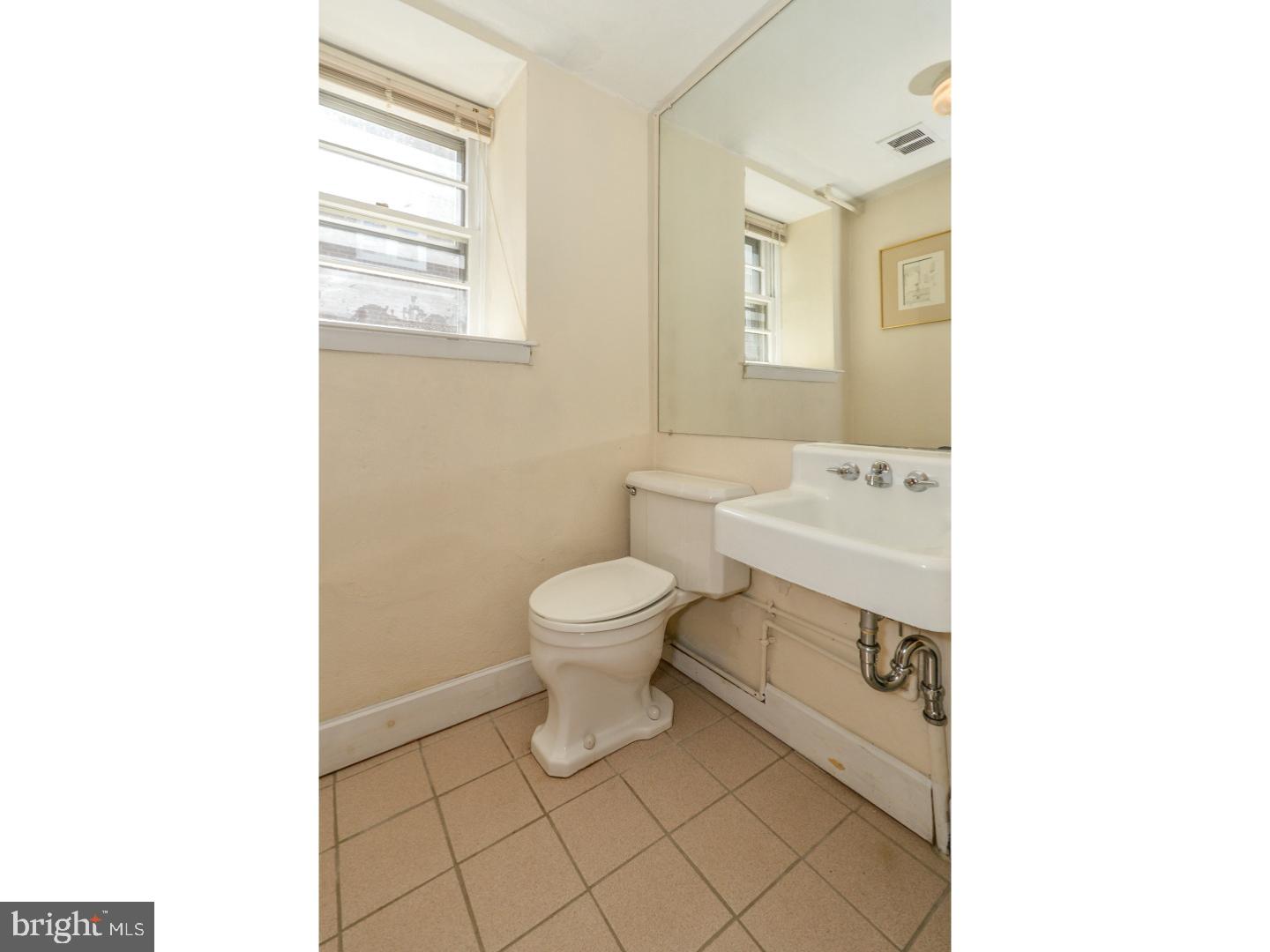 641 Wanamaker Road Jenkintown, PA 19046 - Photo 21 of 25 Bathroom