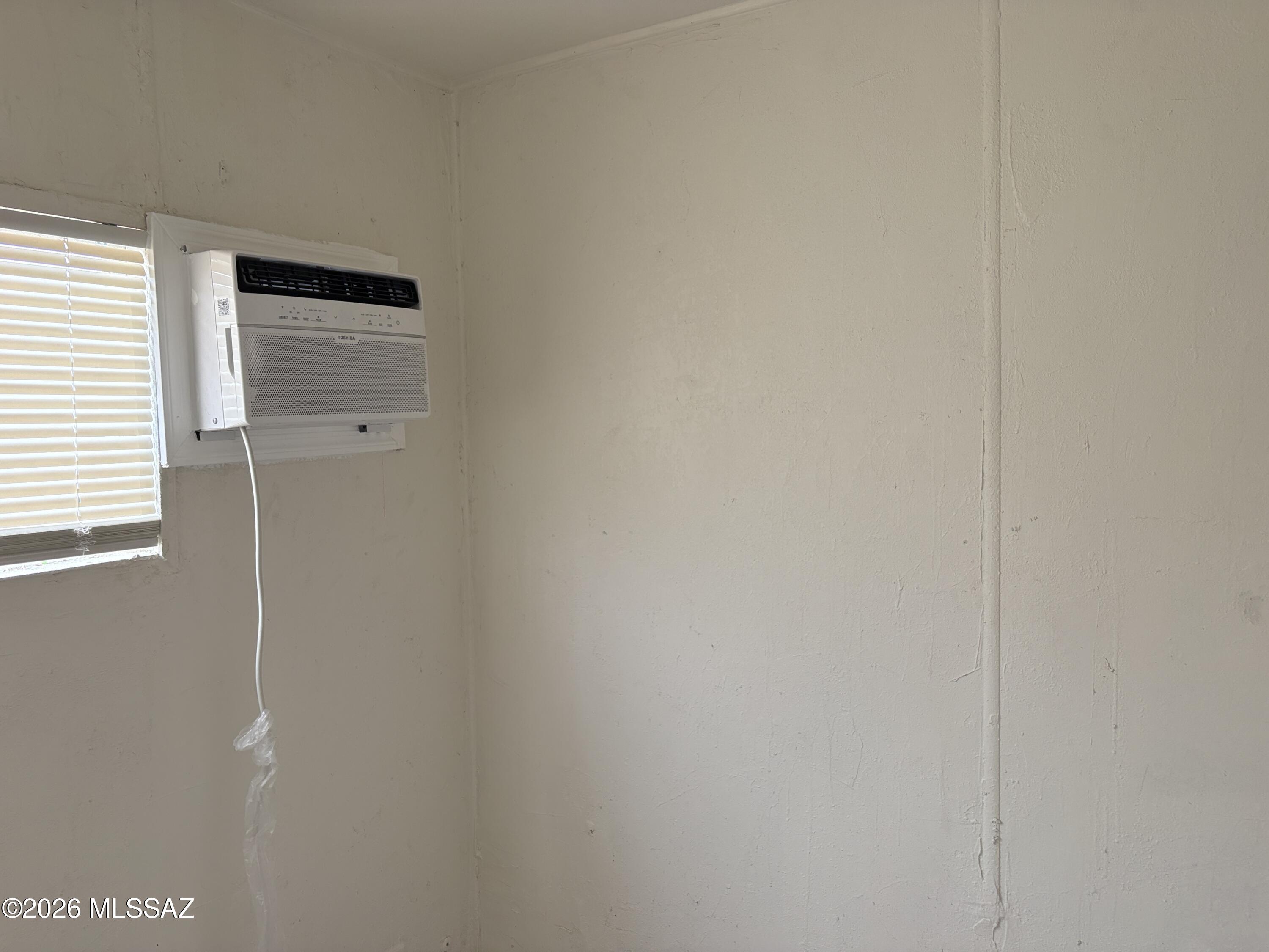 1741 West Wetmore Road, Unit 17 Tucson, AZ 85705 - Photo 6 of 9 a view of a small space