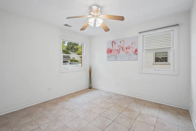 $415,000 | 837 East Rockland Road, Libertyville, IL 60048