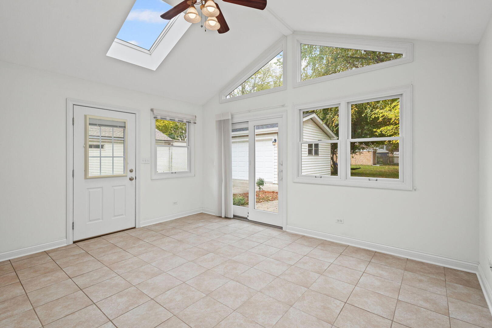 837 East Rockland Road Libertyville, IL 60048 - Photo 19 of 24