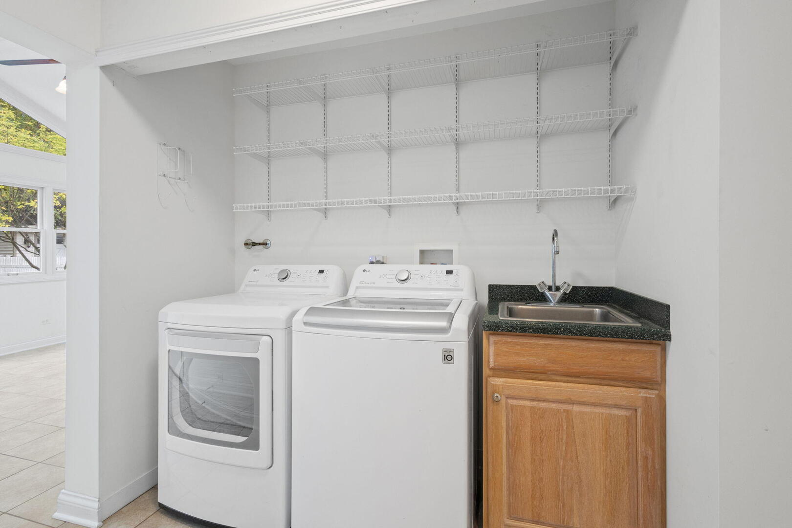 837 East Rockland Road Libertyville, IL 60048 - Photo 6 of 24