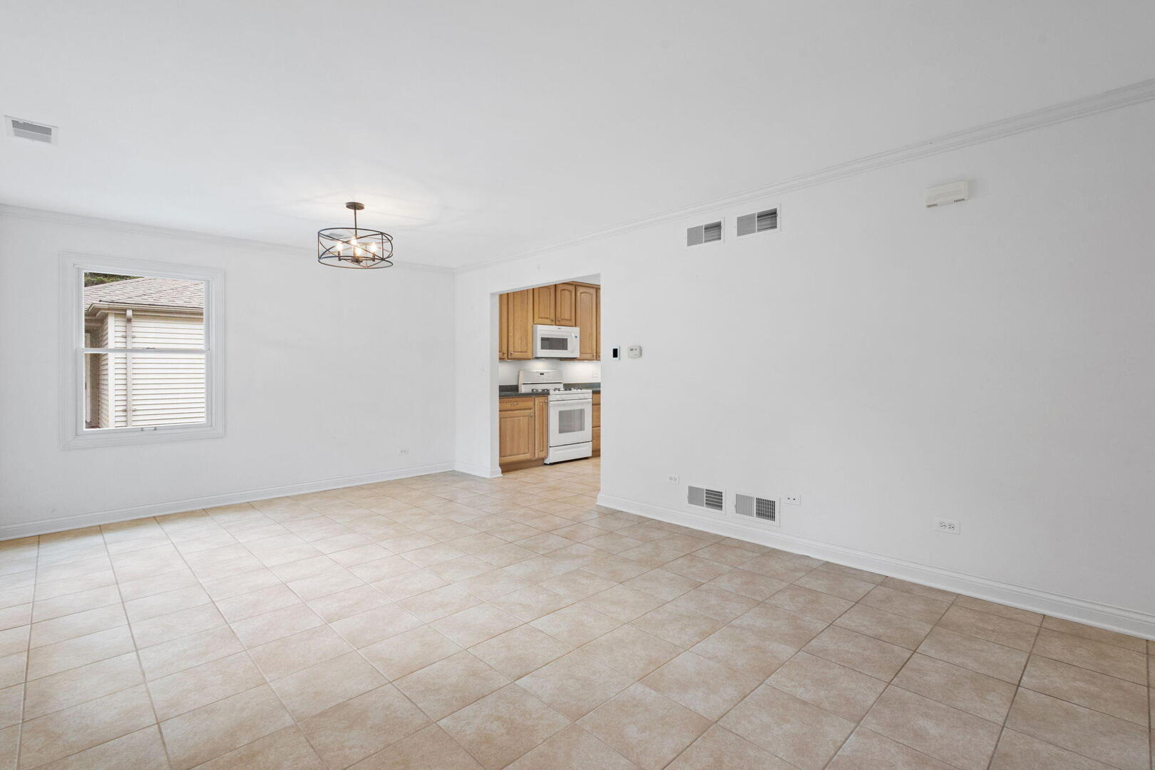 837 East Rockland Road Libertyville, IL 60048 - Photo 9 of 24