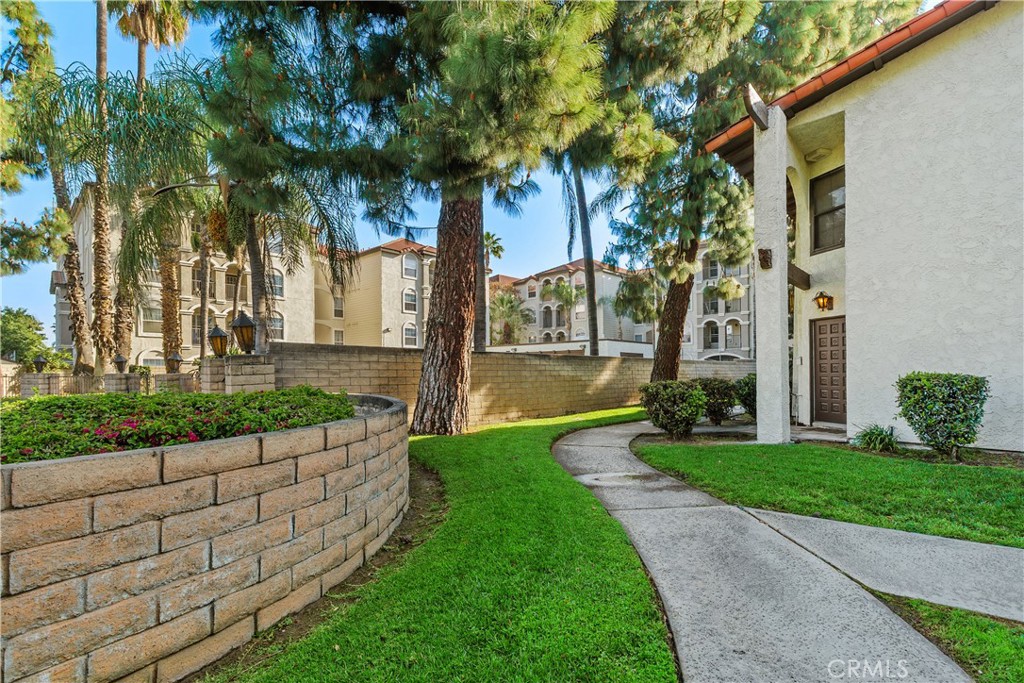 1408 Everton Place Riverside, CA 92507 - Photo 4 of 32