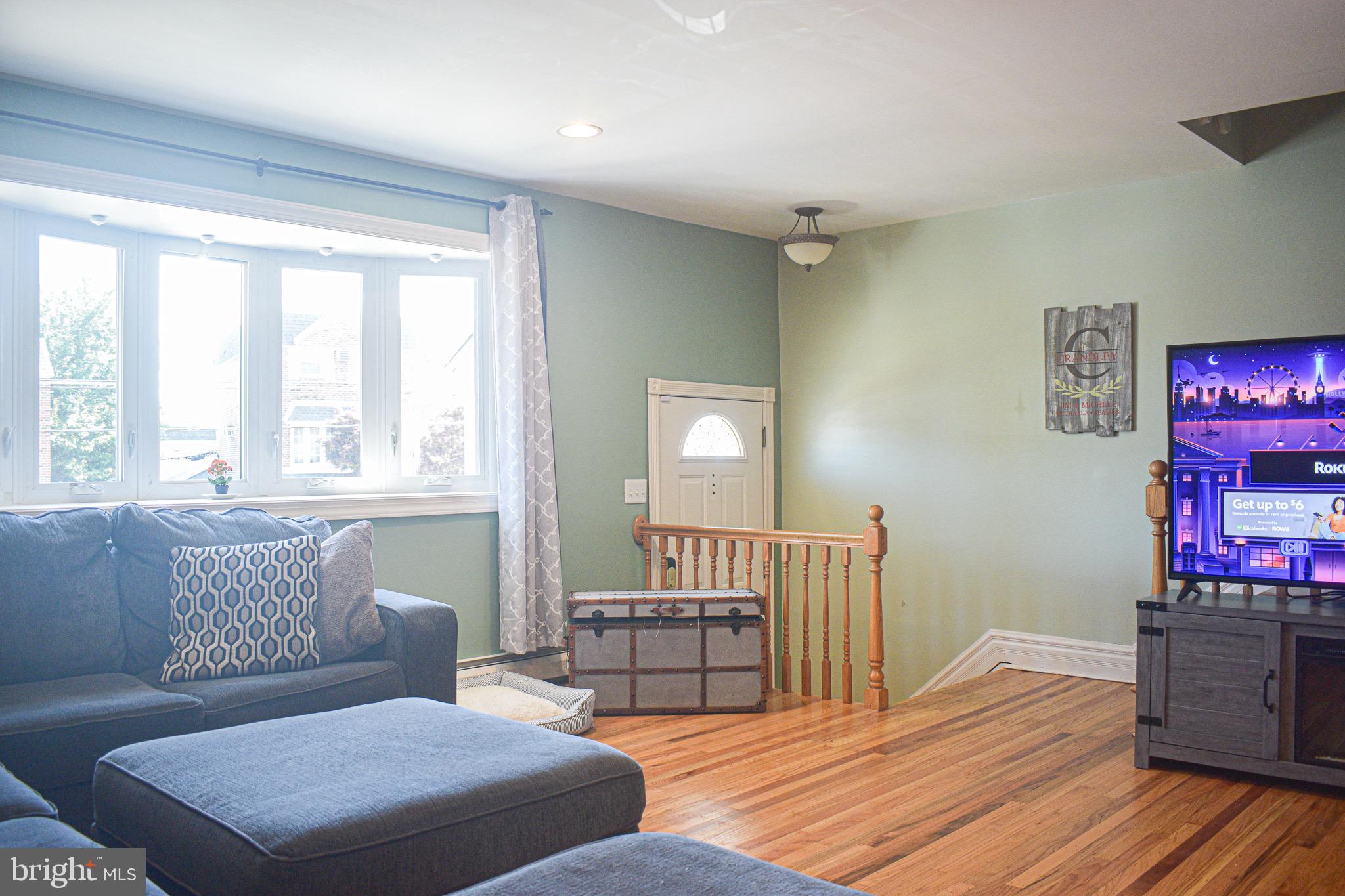 3826 Fairdale Road Philadelphia, PA 19154 - Photo 3 of 23 Gallery Image 3