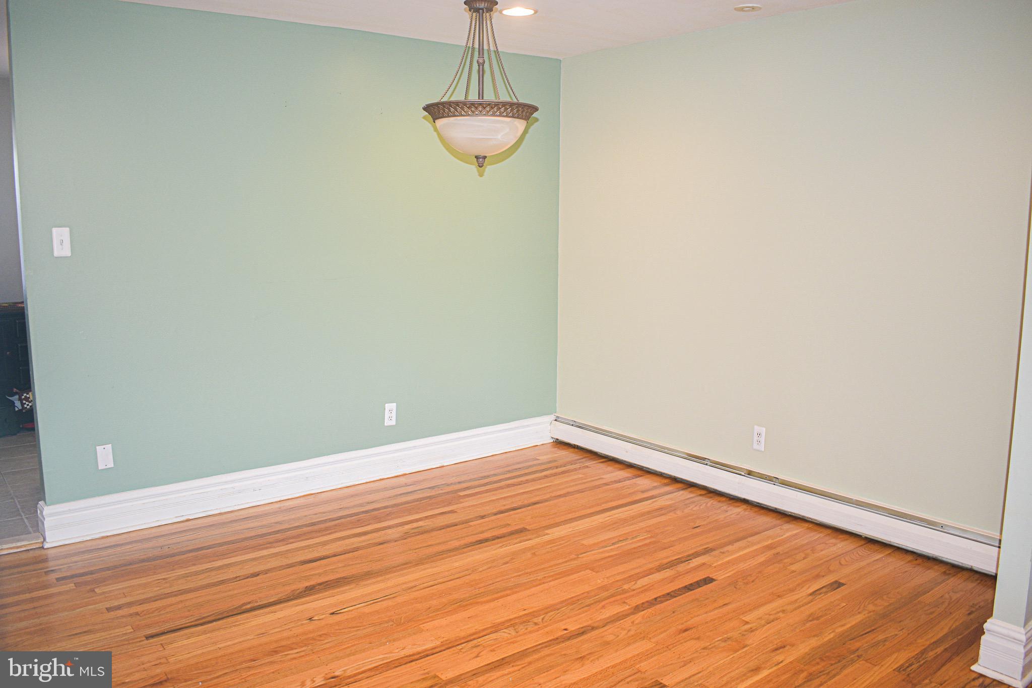3826 Fairdale Road Philadelphia, PA 19154 - Photo 6 of 23 Gallery Image 6