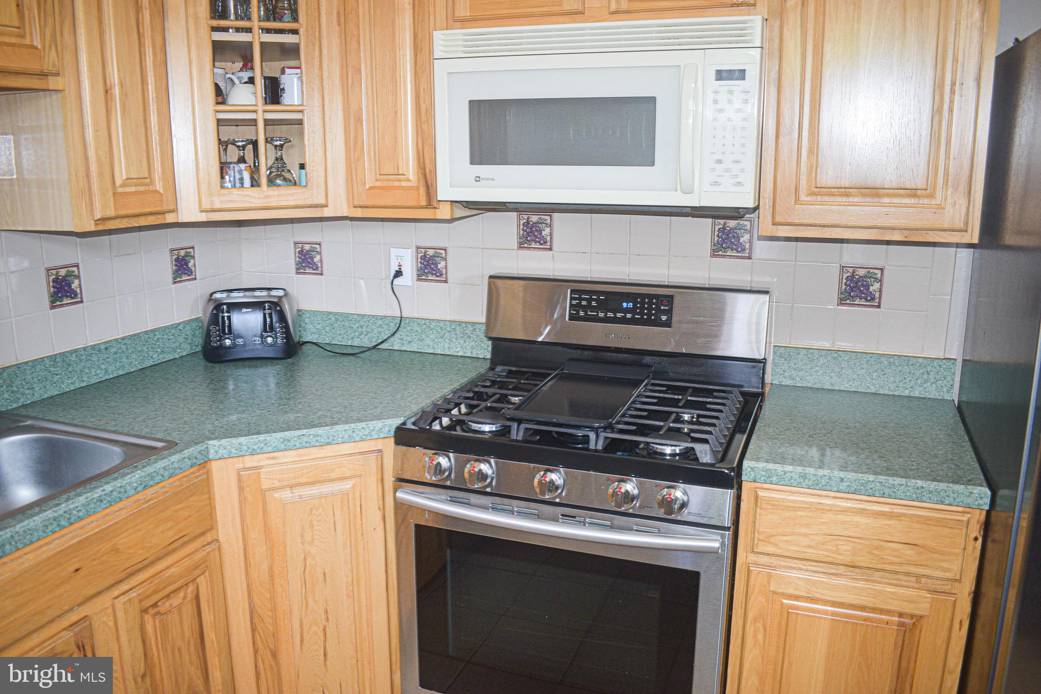 3826 Fairdale Road Philadelphia, PA 19154 - Photo 9 of 23 Gallery Image 9