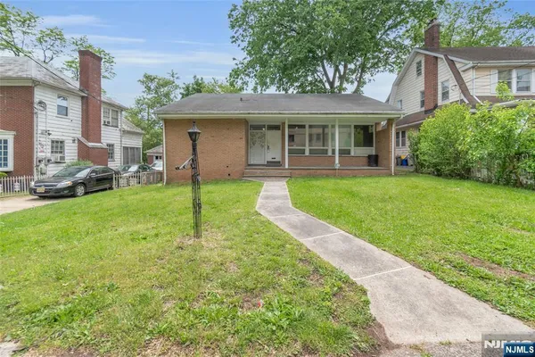 $350,000 | 86-88 Chancellor Avenue, Newark, NJ 07112