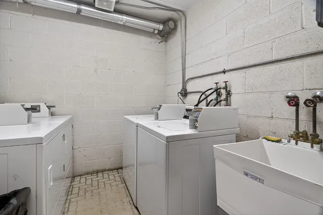 $179,899 | 9122 West 140th Street, Unit 2NW, Orland Park, IL 60462