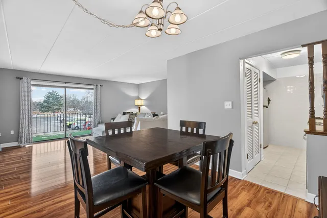 $179,899 | 9122 West 140th Street, Unit 2NW, Orland Park, IL 60462