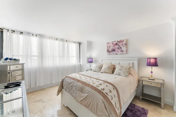 $3,200 | 5600 North Flagler Drive, Unit 605, West Palm Beach, FL 33407