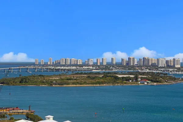 $3,200 | 5600 North Flagler Drive, Unit 605, West Palm Beach, FL 33407