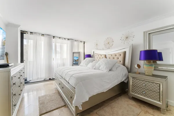 $3,200 | 5600 North Flagler Drive, Unit 605, West Palm Beach, FL 33407