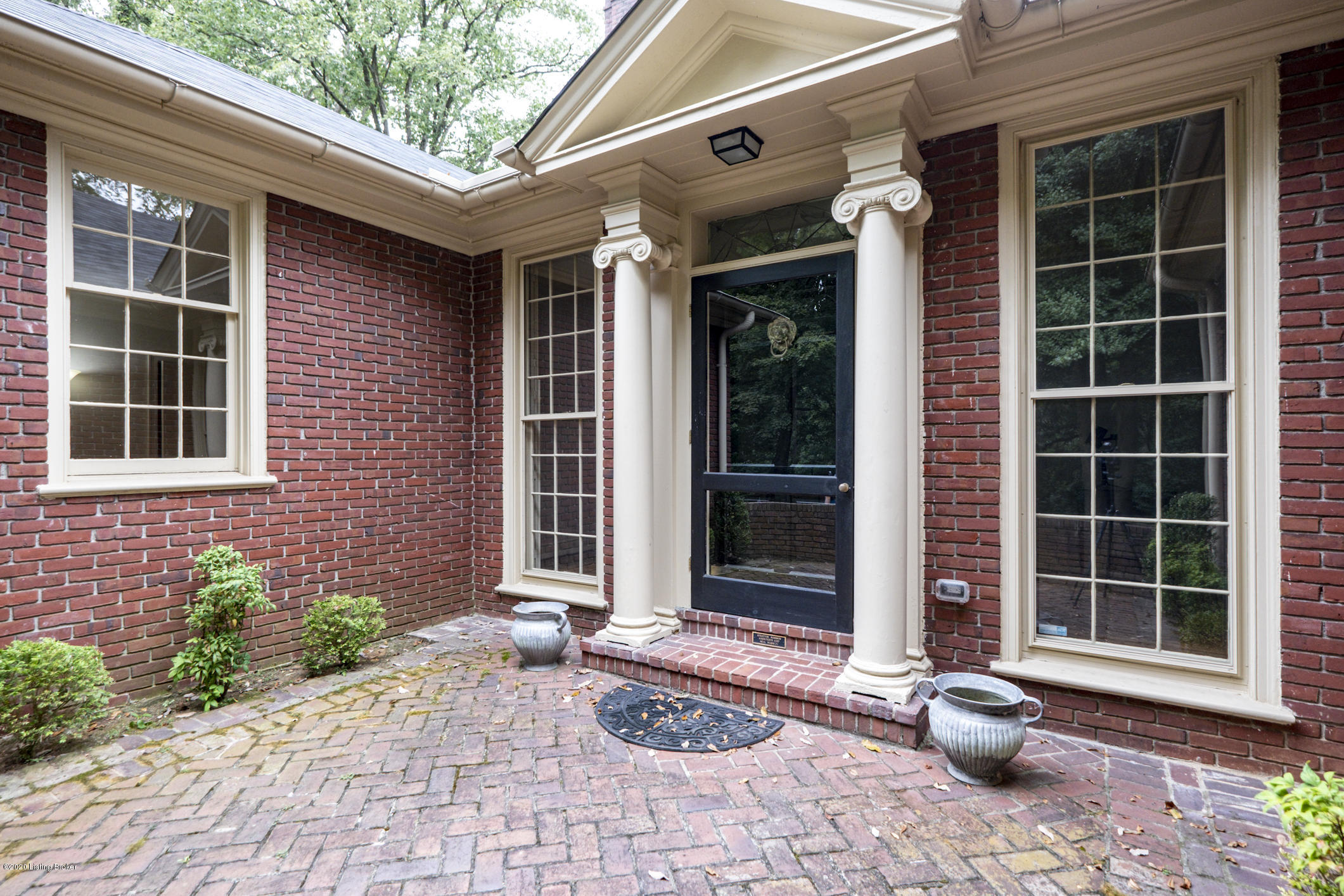 31 Stonebridge Road Louisville, KY 40207 - Photo 7 of 60 31 Stonebridge Drive-1007