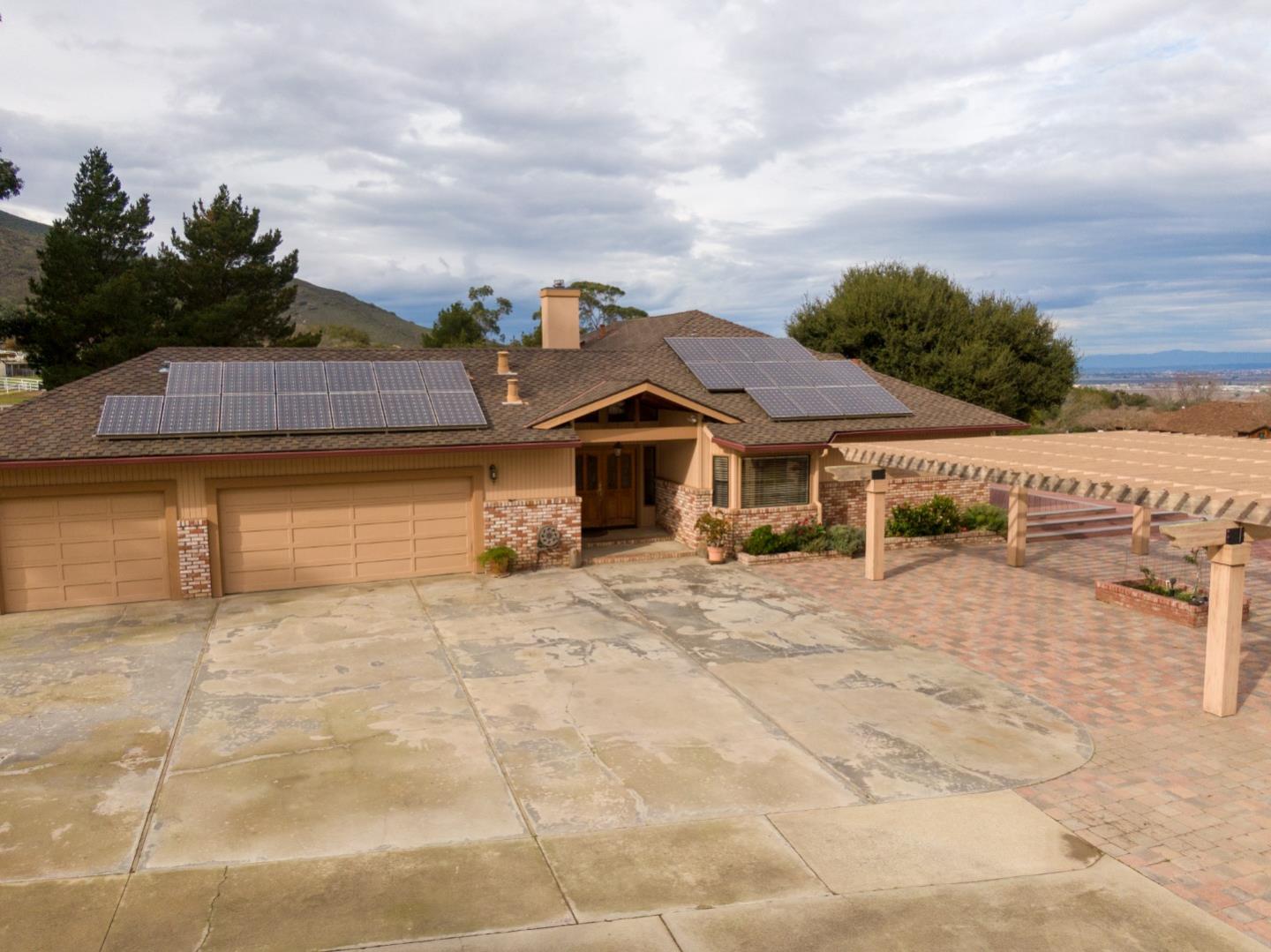 19615 Mesa Road Salinas, CA 93908 - Photo 3 of 27 Gallery Image 3