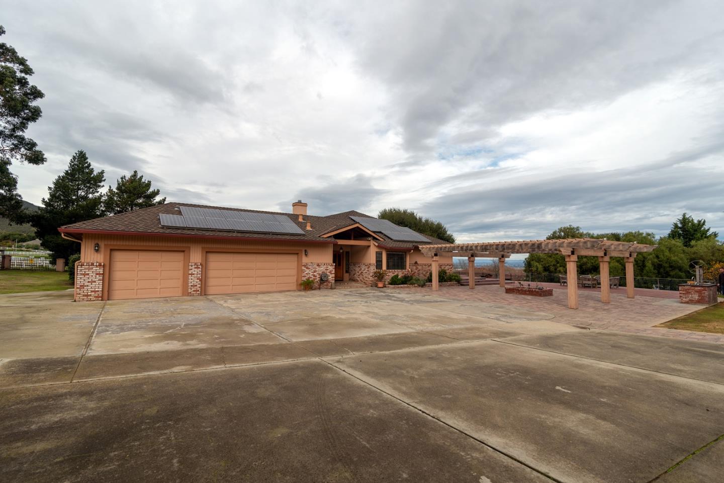 19615 Mesa Road Salinas, CA 93908 - Photo 9 of 27 Gallery Image 9