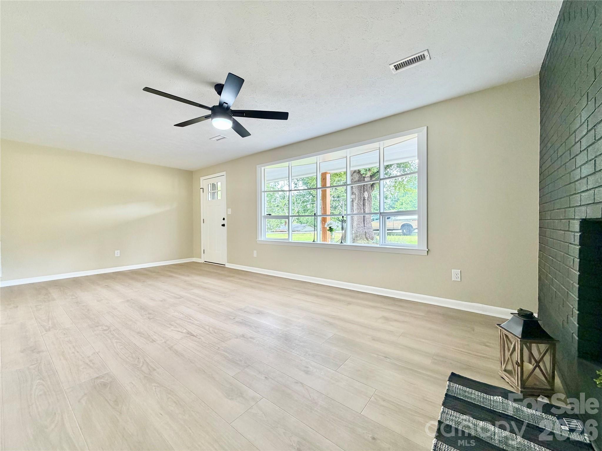 303 Deal Avenue Conover, NC 28613 - Photo 7 of 33